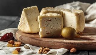 Kt kolesterol tetikleyen peynir: Popler ama zararl