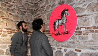 Tarihi Hsrev Kethda Hamam'nda sanat ve performans bir arada