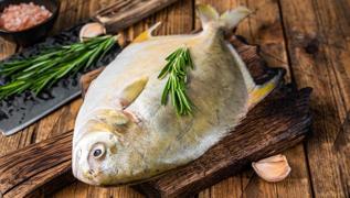 Mideyi fel ettiren balk: Tketen doktora kouyor, aznza srmeyin