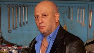 7 ay �nce annesini kaybetmi�ti: Serkan Keskin'in ac� g�n�! Hastanede tedavi g�r�yordu...