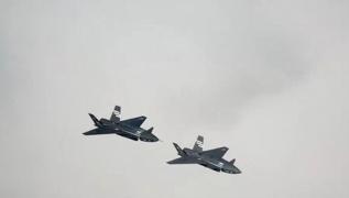 T�rkiye'den d�nyada bir ilk... Bayraktar KIZILELMA'dan tarihi ba�ar�