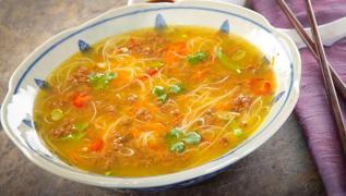 Az malzemeli ve �ok �ifal�: Duman� �st�nde t�ten �ehriye �orbas� tarifi