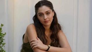 Cemre Baysel'den a�k ilan�! Cem B�l�kba�� ile payla��m� g�ndem oldu