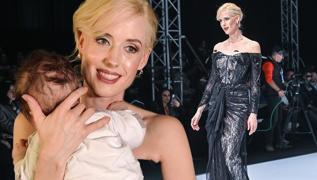 Wilma Elles defileye bebe�iyle kat�ld�� Minik Leon ilk kez g�r�nt�lendi!