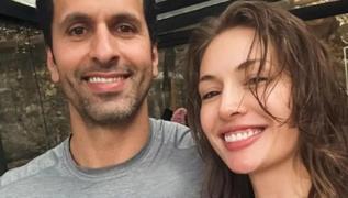 Herkes ayr�ld�klar�n� san�yordu: Yasemin Kay Allen'le Erdal Kaya ABD'de evlendi!