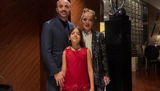 Demet Akal�n'�n tepesi att�, onlarca ki�iyi sildi! ��te arkada�l�ktan ��kard��� o isimler