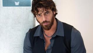 Can Yaman'a Sanremo sahnesinde s�rpriz g�rev! Oyuncu de�il sunucu olacak