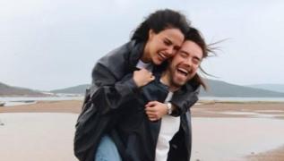 Murat Dalk�l��'la �zg� Kaya'n�n foto�raf�ndaki detay her �eyi ele verdi! Evlili�e ilk ad�m