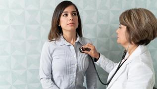 Her kad�n�n 20'li ya�larda kanseri �nlemek i�in yapmas� gereken 5 �ey