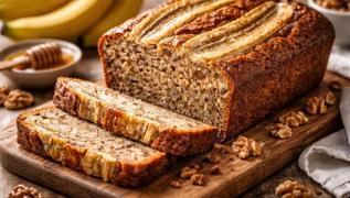 Evdeki kararm�� muzlar� ��pe atmay�n! ��te enfes banana bread tarifi