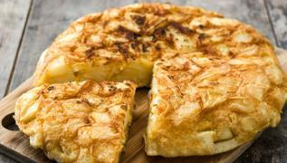 A��zda eriyen kahvalt�l�k tarif! Patatesli b�rek tarifi