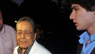 Gazanfer �zcan vefat�n�n y�ld�n�m�nde an�l�yor