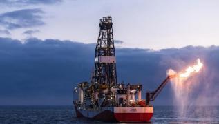 T�rkiye ile dev firma aras�nda imzalar at�ld�... Kom�uda petrol aranacak