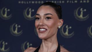 Dilan �i�ek Deniz yeni ya��n� kutlad�! �ocukluk foto�raf�n� payla�t�, ge�mi�e g�t�rd�