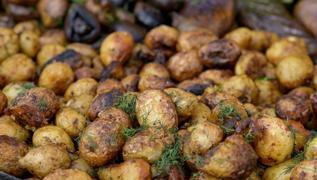 Ba��rsaklar� t�k�yor... Bu besinler davul gibi �i�iriyor