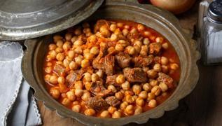 Etli nohut tarifi! 1 saatte pi�iyor, 5 dakikada iftar sofras�nda