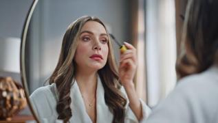 Ka�lar� dolgunla�t�r�yor, kirpikleri uzat�yor! G�zellik t�yolar�