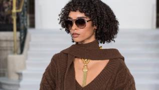 2026 moda haftalar�nda alt�n aksesuarlar�n y�kseli�i: En trend alt�n aksesuarlar