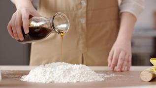 Puf puf kabarmas�n�n s�rr� sodayla de�ilmi�: Hamuruna bir par�a ekleyin, f�r�ndan ta�acak!