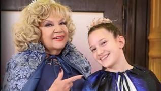 Nevra Serezli Sihirli Annem'in yeni filminde torunuyla ayn� sahnede!