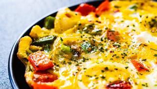 ��t�r omlet tarifi! Kahvalt�l�k doyurucu tarif