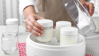 Kal�p gibi ��k�yor: Ev yo�urdu tarifi, ta��rmadan kaynat�n