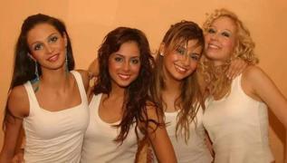 Cemre Kemer'den 'Manifest' ��k���! 'Yerimizi al�r m� bilemem'