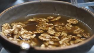Japonlar bu nedenle uzun �m�rl�... Suya kat�n i�in
