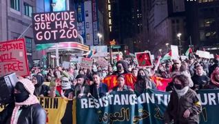 <p></p><p>ABD'nin New York kentinde İsrail'in Gazze'ye yönelik saldırılarını protesto etmek için Ame