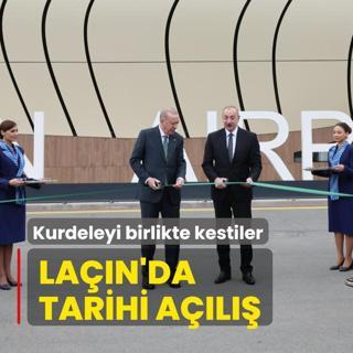 Lan'da tarihi al! Kurdeleyi birlikte kestiler