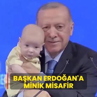 Bakan Erdoan'n krssnde minik misafir