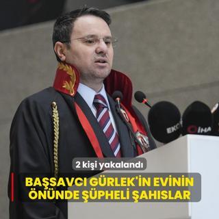 Basavc Grlek'in evinin nnde pheli ahslar... 2 kii yakaland