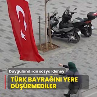 Dzce'de duygulandran sosyal deney: Vatandalar Trk bayran yere drmedi