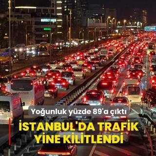 stanbul'da trafik yine kilitlendi... Younluk yzde 89'a kt