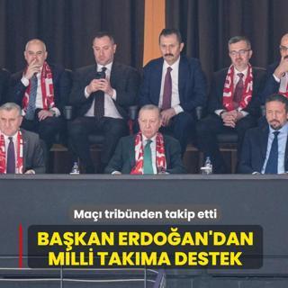 Bakan Erdoan'dan milli takma destek... Ma tribnden takip etti
