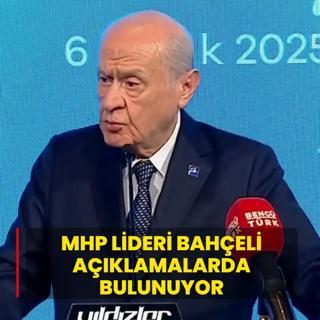 MHP lideri Baheli aklamalarda bulunuyor