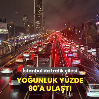 �stanbul'da trafik �ilesi... Yo�unluk y�zde 90'a ula�t�