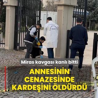 Miras kavgas� kanl� bitti! Annesinin cenazesinde karde�ini �ld�rd�