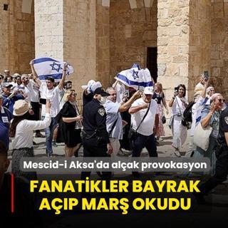 Mescid-i Aksa'da al�ak provokasyon: Aranan az�l� fanatik Kubbet�'s Sahra'da bayrak a�t�