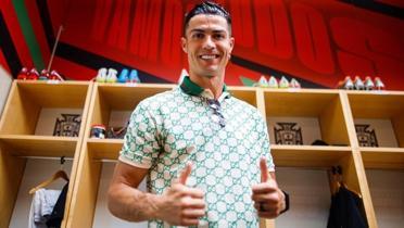 Flaş transfer! Cristiano Ronaldo Premier Lig'de kalıyor ama ManU'da değil
