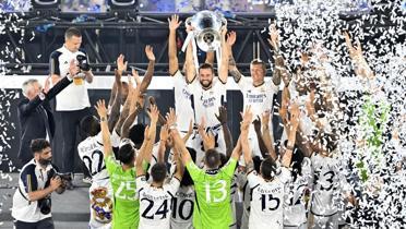 Real Madrid, ampiyonlar Ligi'ni taraftarlaryla kutlad