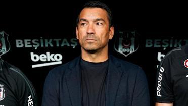 Giovanni van Bronckhorst, Ajax ma ncesi konutu! Onlara gcmz gstereceiz