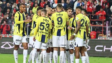 Fenerbahe'de Jayden Oosterwolde oyuna devam edemedi