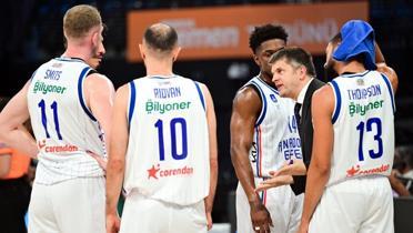 Anadolu Efes, Milan deplasmannda