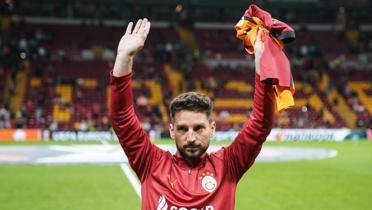 Okan Buruk'tan Dries Mertens tercihi