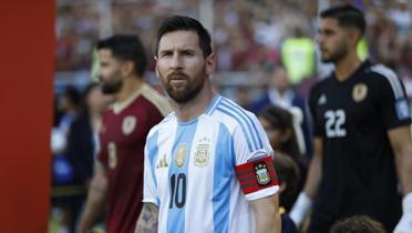 Paraguay'da Lionel Messi yasa