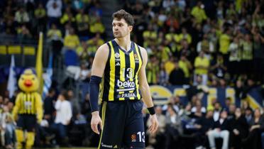 Fenerbahe Beko, zirvenin yeni sahibi oldu