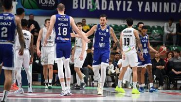 TOFA, evinde Aliaa Petkimspor'u geti