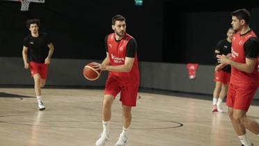 A Milli Erkek Basketbol Takm'nda Macaristan mann kadrosu akland