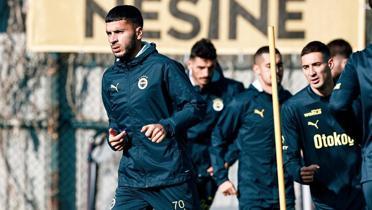 Fenerbahe, Slavia Prag mesaisi tamamland